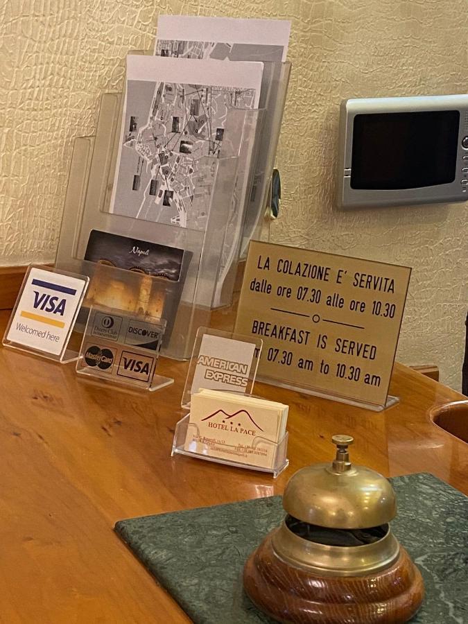 נאפולי Hotel La Pace מראה חיצוני תמונה