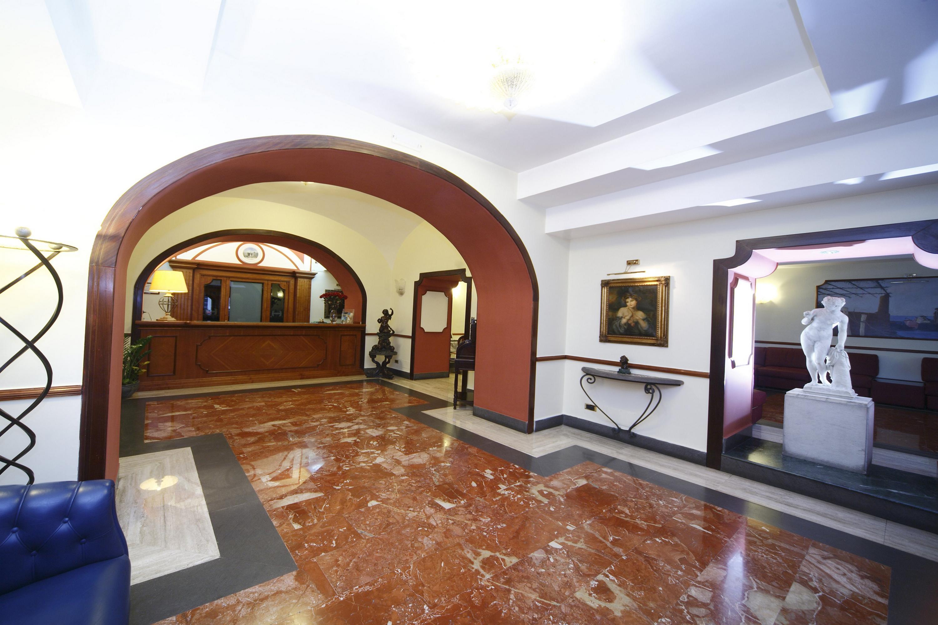 נאפולי Hotel La Pace מראה פנימי תמונה