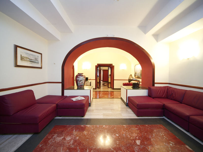 נאפולי Hotel La Pace מראה חיצוני תמונה